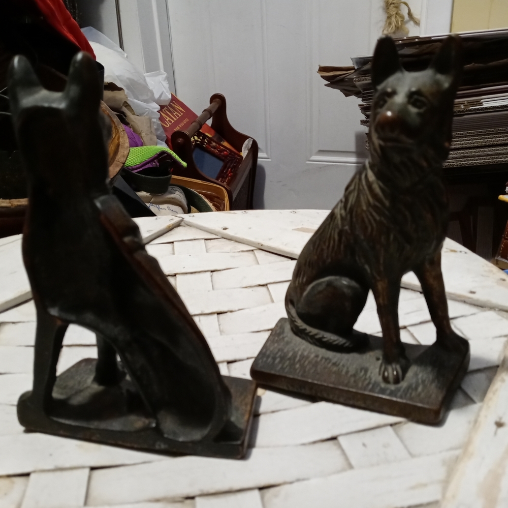 ๐ฆ
๐ANTIQUE PAIR OF GERMAN DOGS๐ ๐ ๐ทRARE๐ถFIRE๐ฅSALES!! ๐ฆฎ ๐โ๐ฆบ ๐ฉ ๐ - Picture 15 of 16